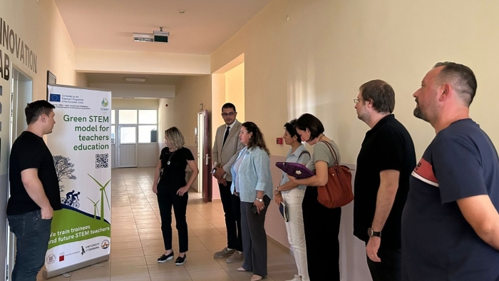 TIP EĞİTİMİNDE DİJİTAL DÖNÜŞÜM ÇALIŞMA GRUBUNDAN STEM Innovation LAB’A ZİYARET